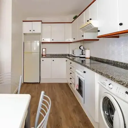 Ezcurdia 22 Playa De San Lorenzo Primera Línea Apartamento *
